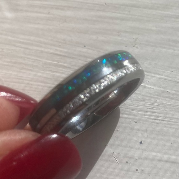 Tungsten ring size 9 authentic!! Blue silver - Picture 4 of 7